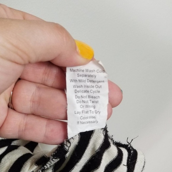 CAbi Drape Cowl Neck Short Sleeve Stripped Stretch Top Black White Size Small - Picture 5 of 6